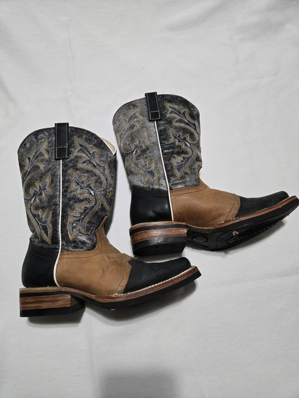 Revolucion Boots Black And Brown Leather Big Kids sz 6